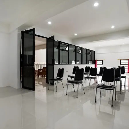 Super Oyo Capital O 3463 Cimahi Guest House